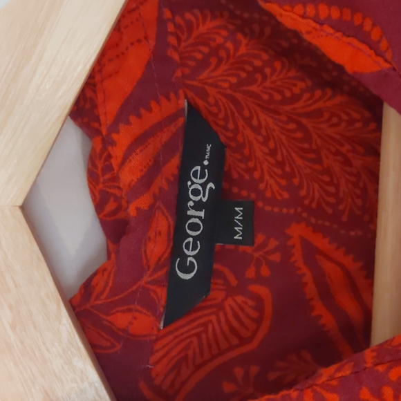 Tropical Sleeveless Blouse - Picture 11 of 12